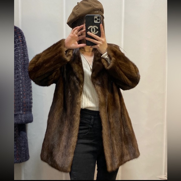 Elegant Brown 100% Real female mink Fur Coat - Picture 2 of 9